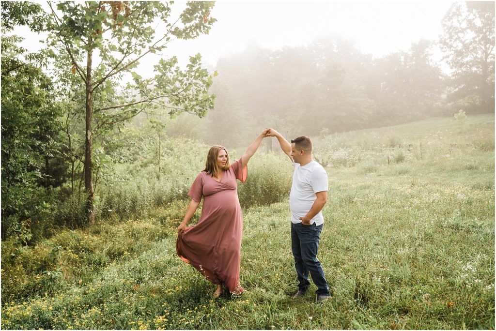 Summer Maternity session Sussex County New Jersey Maternity Photographer photos by Renee Ash photography Vernon NJ 
