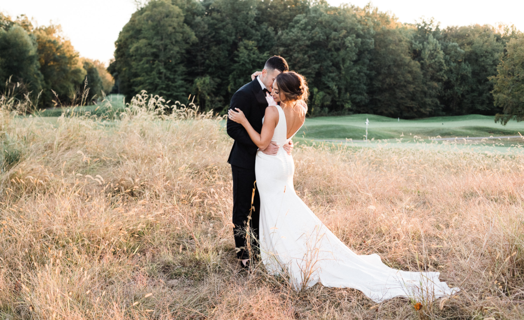 5 tips to find your wedding photographer. Things to consider when booking a wedding photographer. Renee Ash Photography Sussex County New Jersey wedding photographer. Fiddlers Elbow Country club wedding. 