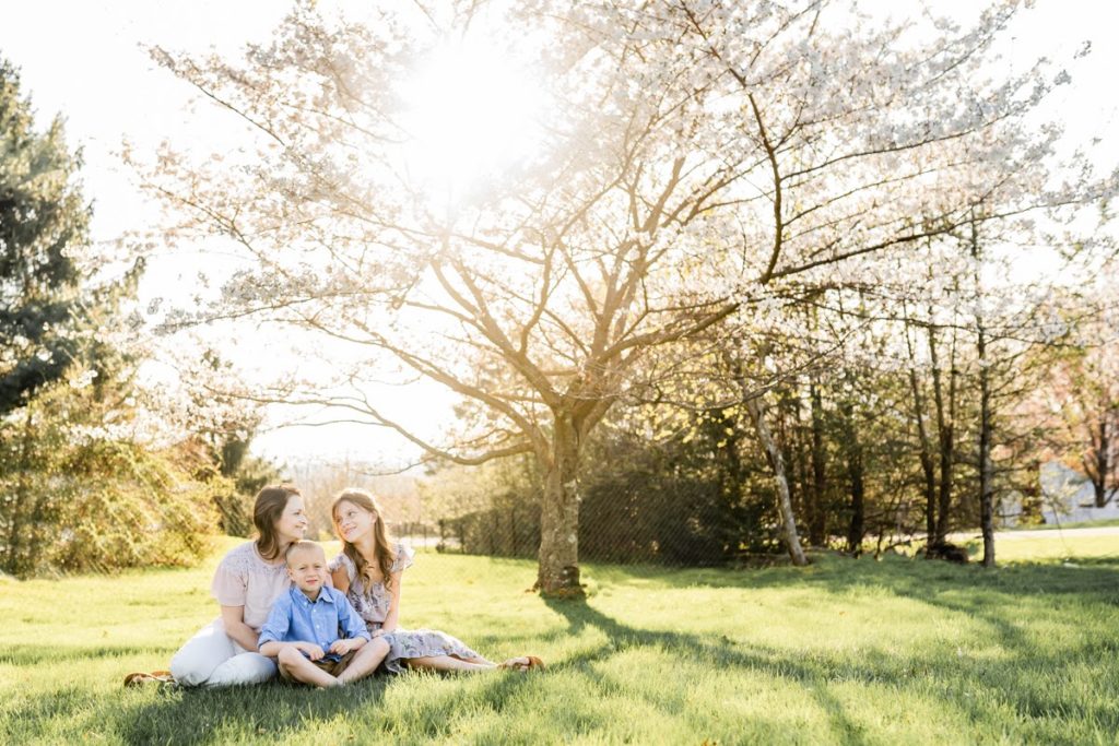 Spring mom and me photos in Vernon NJ Renee Ash Photography
