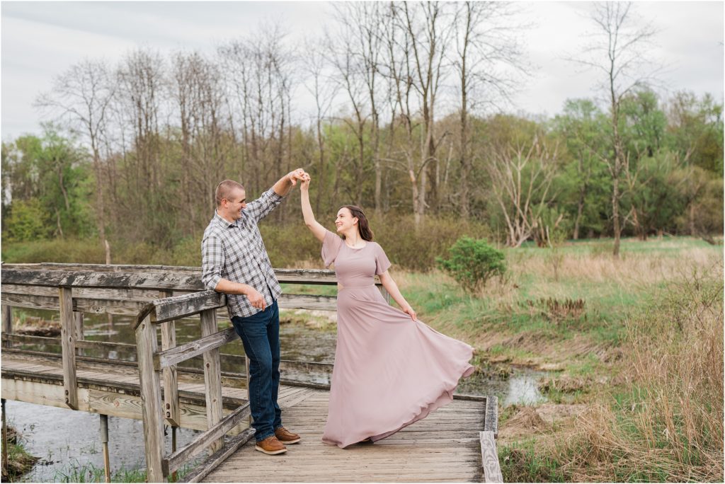 New Jersey's best hiking trails for photos. The Appalachian Trail, Vernon NJ. Renee Ash Photography NJ wedding photographer