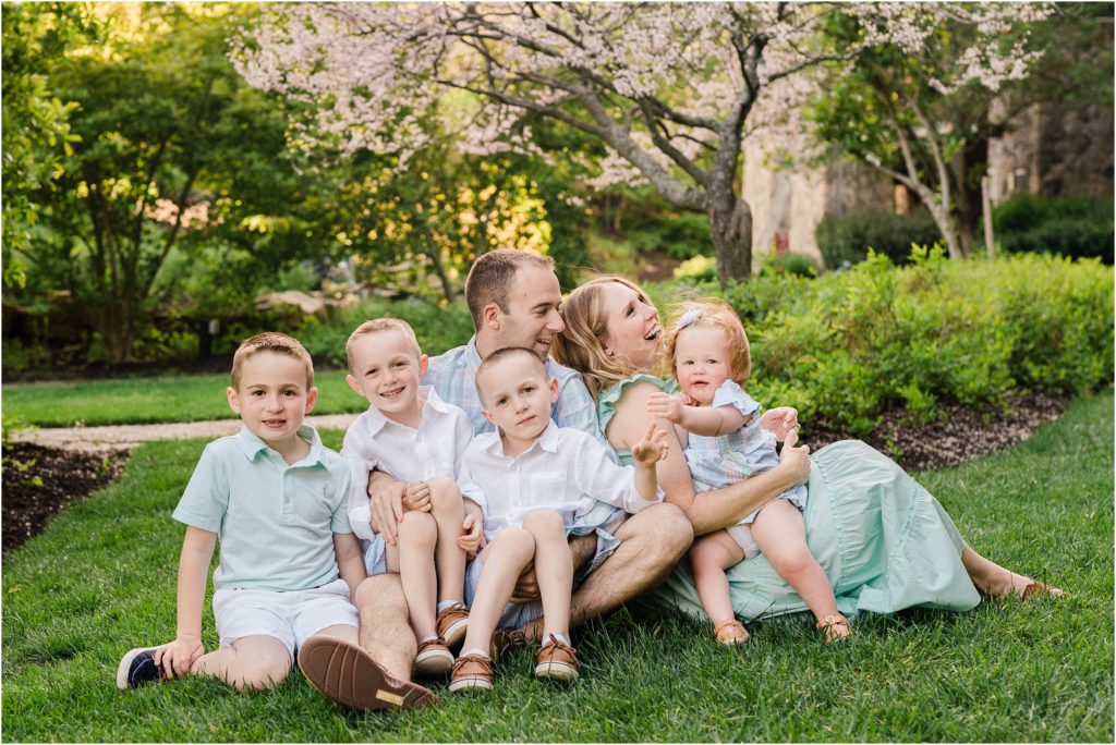 bright and fun family photographer in Sussex County New Jersey. Renee Ash Photography 