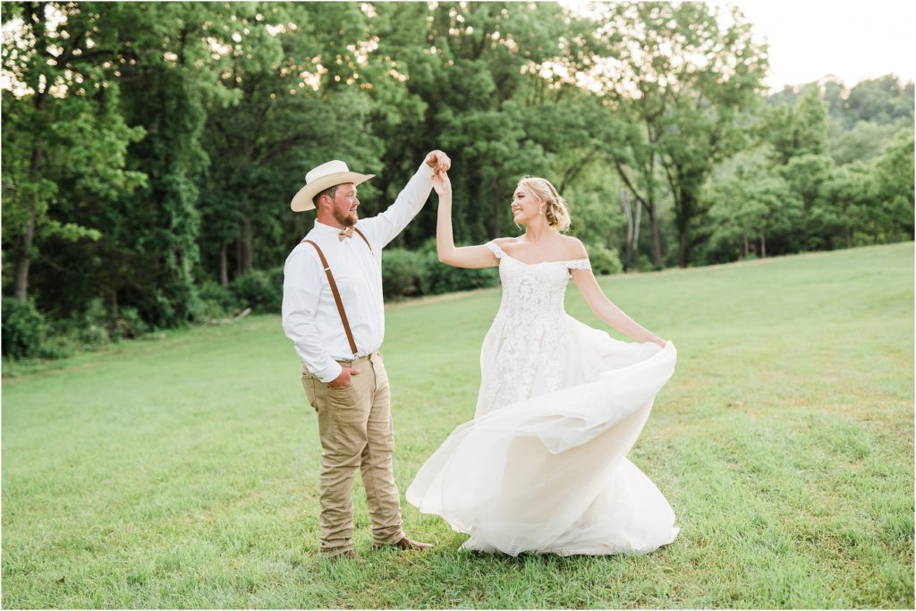 twirling and fun sunset bride and groom portraits | renee Ash Photography