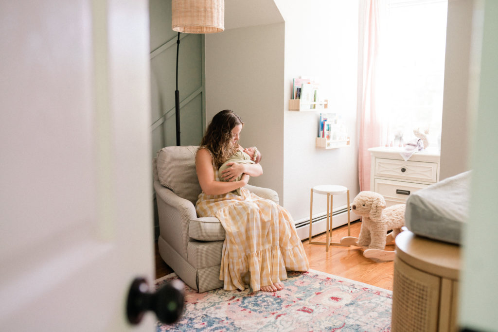Mom and baby pictures at home newborn photoshoot. Simple newborn photography. New Jersey Newborn photographer. | Renee Ash Photography
