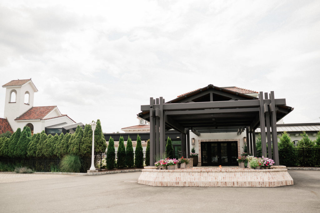 The Refinery at Perona Farms wedding venue. Sussex County New Jersey Wedding photographers