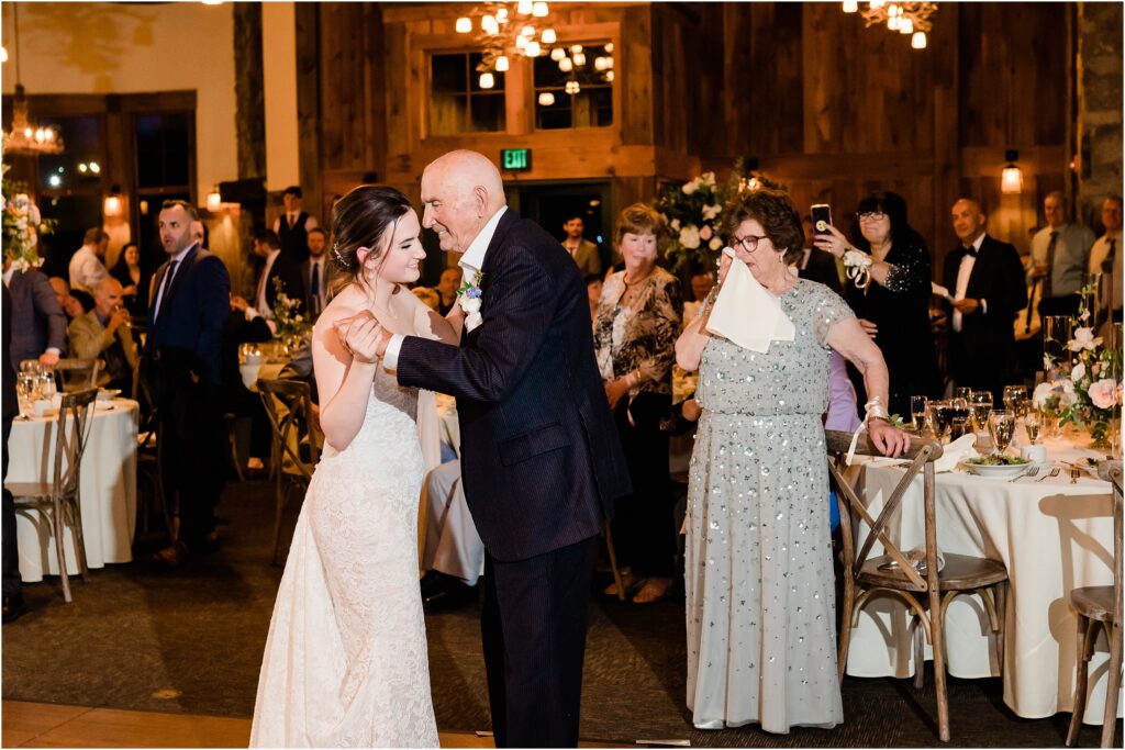 First dance at the Red tail lodge wedding at mountain creek, vernon nj. Renee Ash Photography. Whisper and Brook florist. 