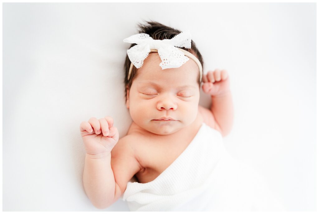 minimal simple white NJ newborn photoshoot with Renee Ash Photography 