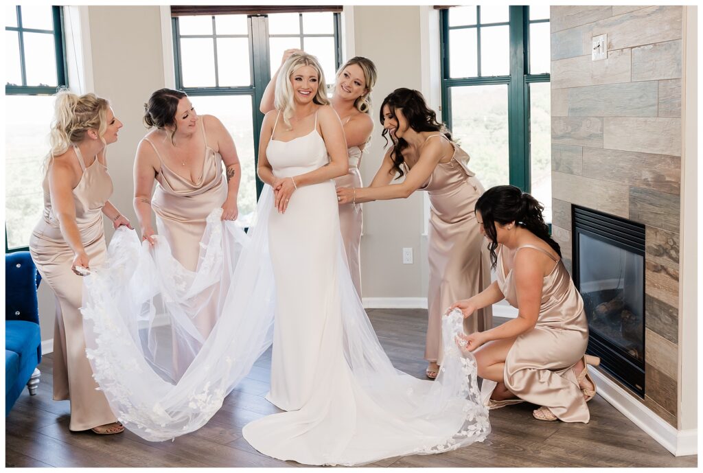 Mountain Creek Red Tail Lodge Wedding - Bridal Suite and Getting ready space in the Appalachian hotel