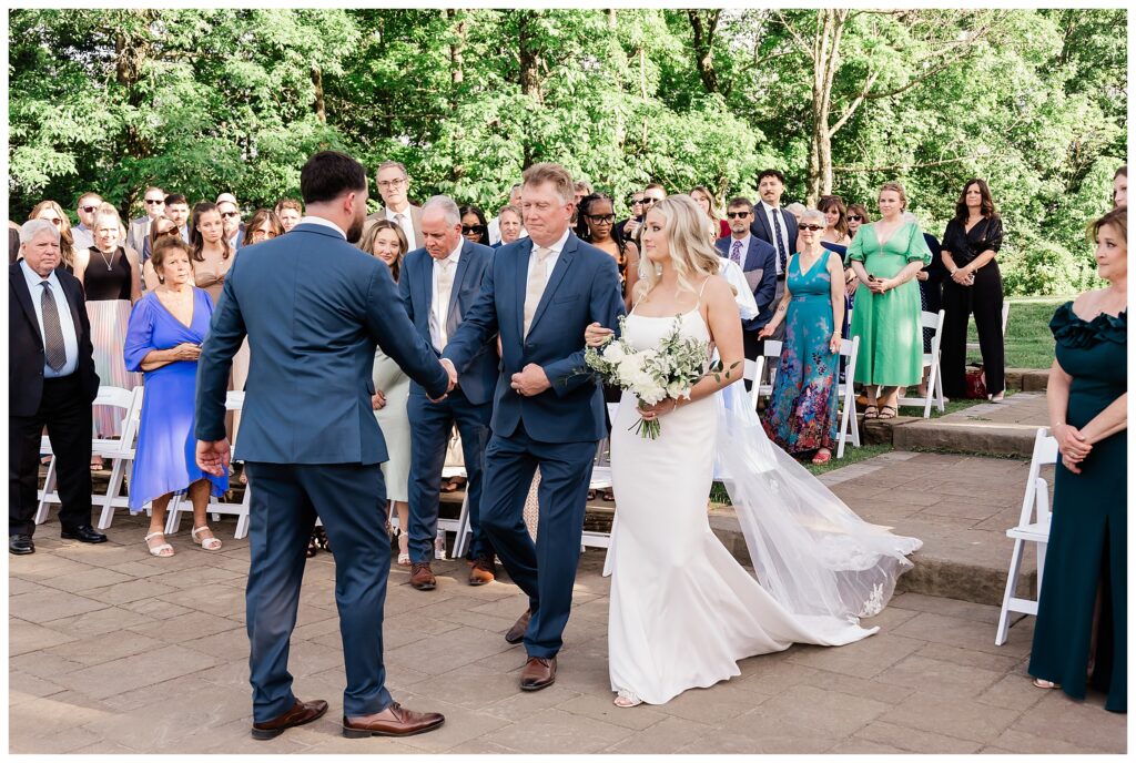 Red Tail Lodge Wedding at Mountain Creek in Vernon NJ Ski resort mountain top wedding ceremony