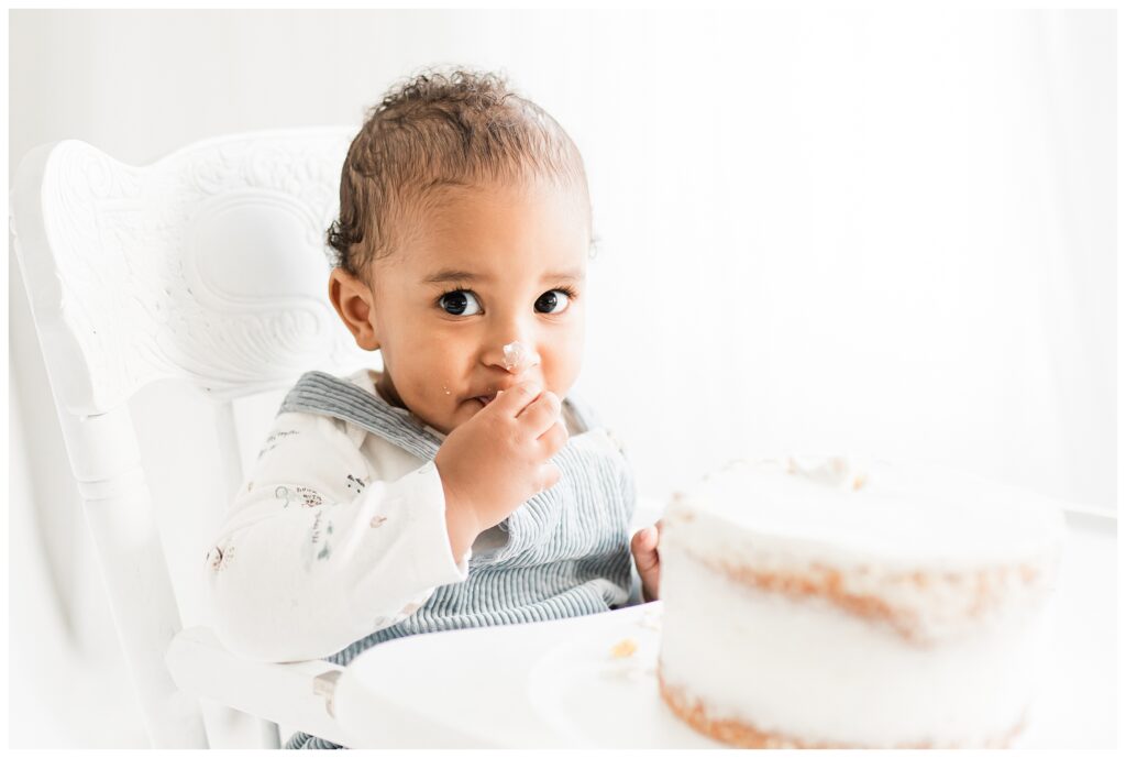 Minimal First Birthday Photo Shoot in NJ 