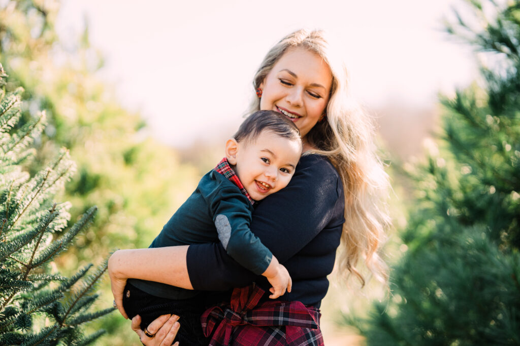 2025 Christmas Tree Farm Mini Sessions at Emmerich Tree Farm Warwick NY 