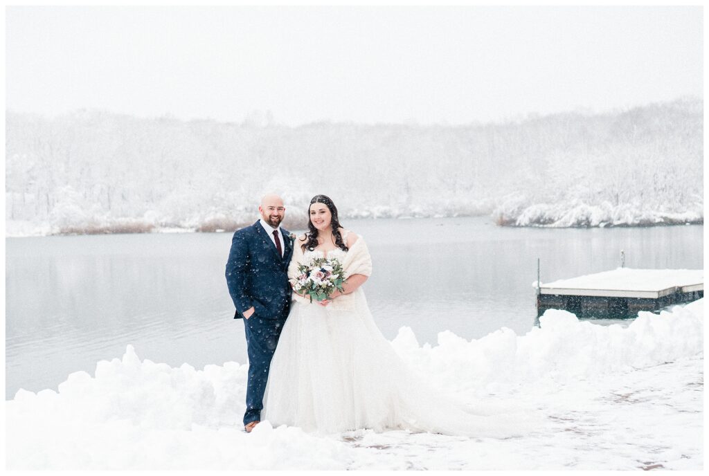 Rock Island Lake Club Snow wedding in Sussex county New Jersey 