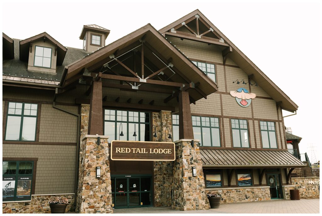 wedding planning in new jersey : Mountain Creek Ski resort wedding venue in sussex county. renee ash photography