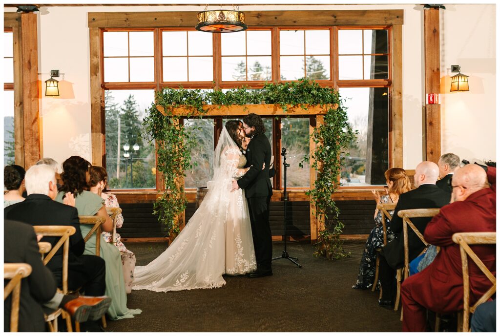 wedding planning in new jersey : Mountain Creek Ski resort wedding venue in sussex county. renee ash photography